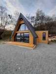 Cabana stil A-Frame, casa, terase si foisoare din structura de lemn