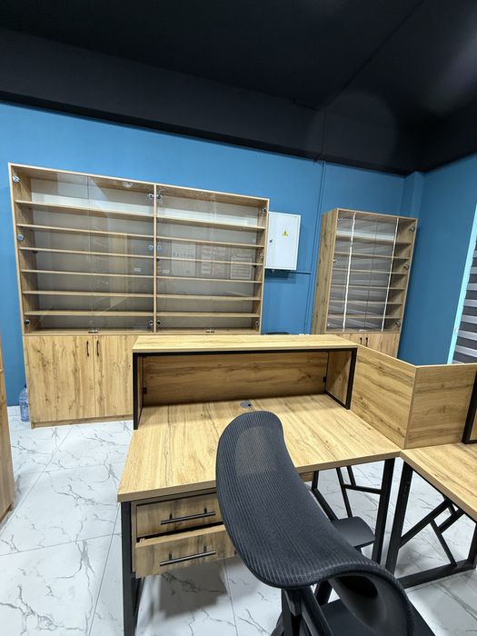 Reception va vitrina sotiladi