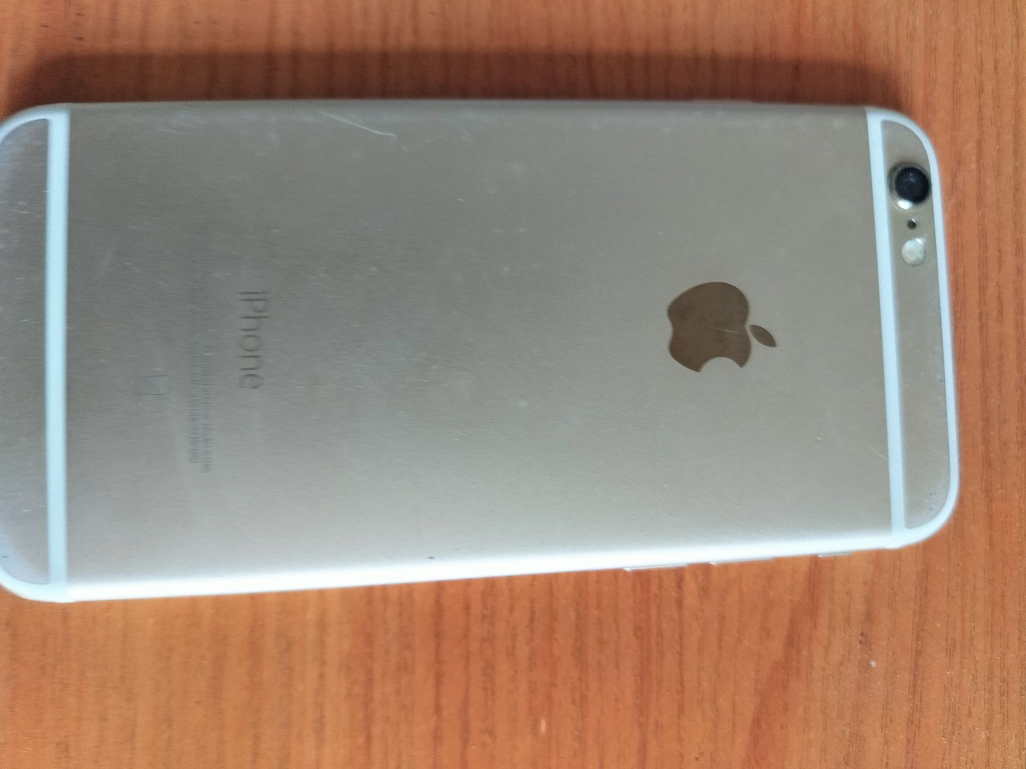 Дрон модель E88 pro и айфон 6