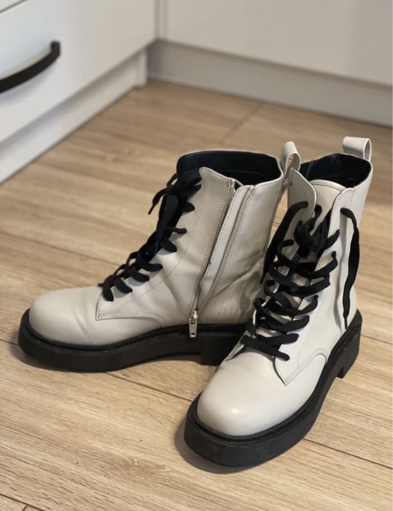 Bocanci H&M ca noi