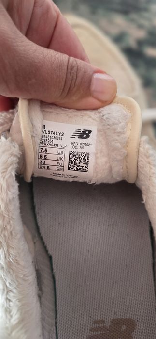Adidasi New Balance cu blanita nr 38