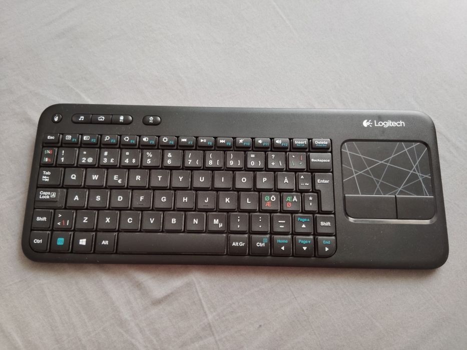Tastatură wireless cu touchpad Logitech k400r și receiver unifying