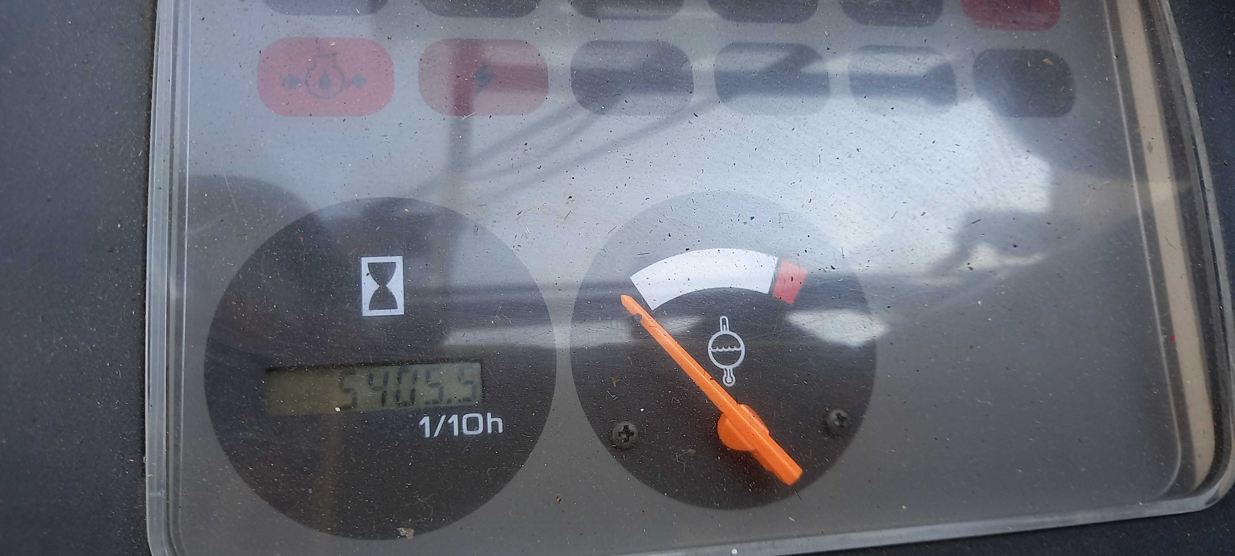Продавам газокар НИСАН 3 тона. Цената е с ДДС.