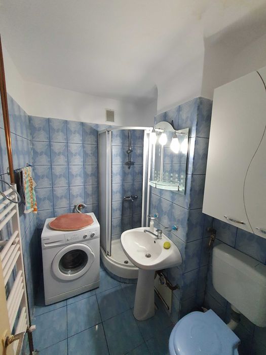 Garsonieră de închiriat Ploiești zona Malu Roșu