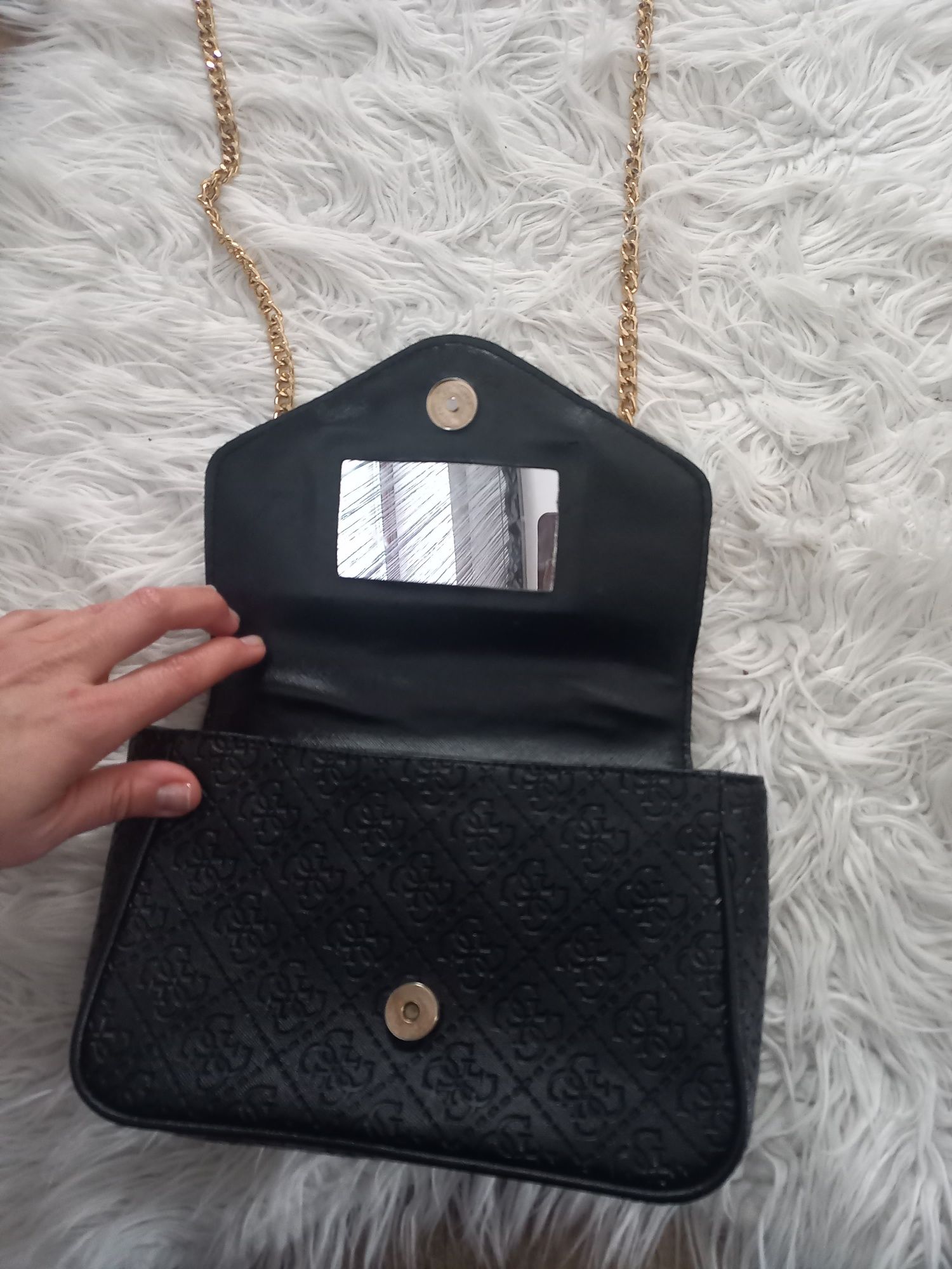 Дамска Чанта  GUESS