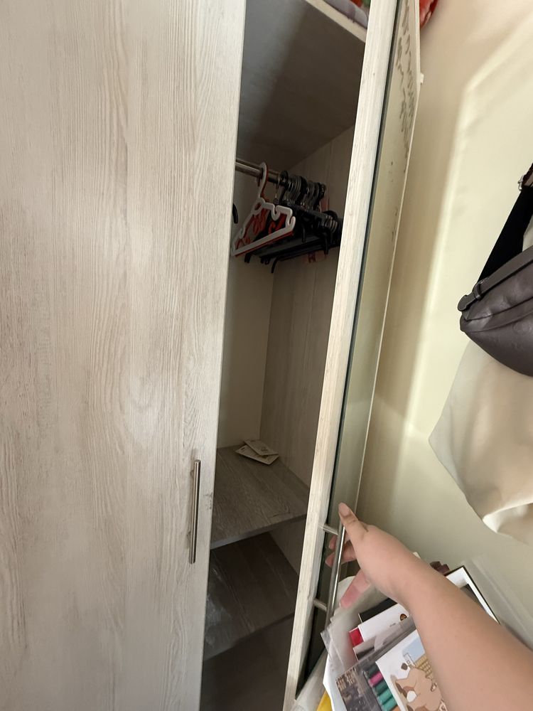 Shkaf sotiladi Продается Шкаф