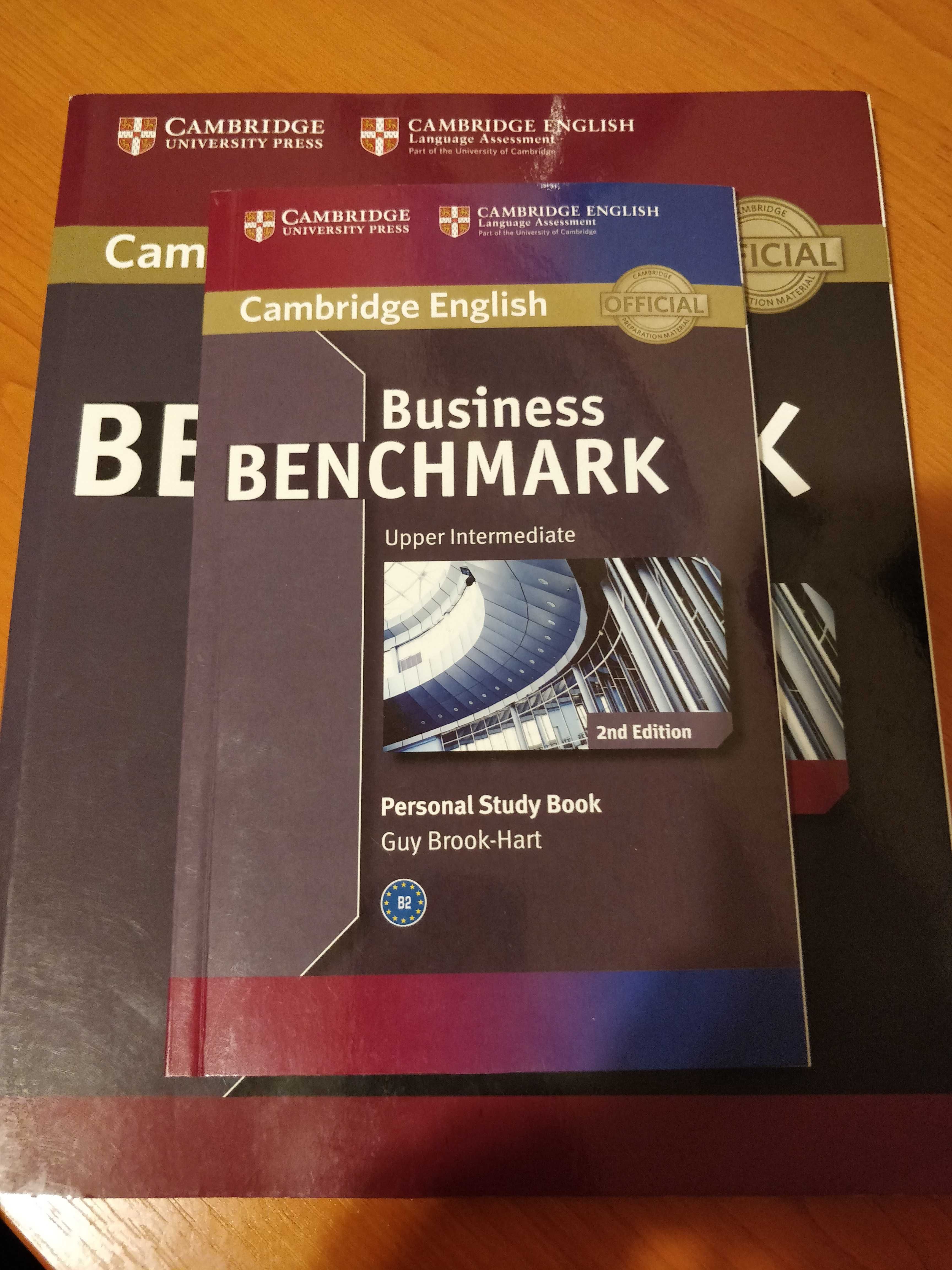 Учебник и помагало Cambridge English Business Benchmark UI