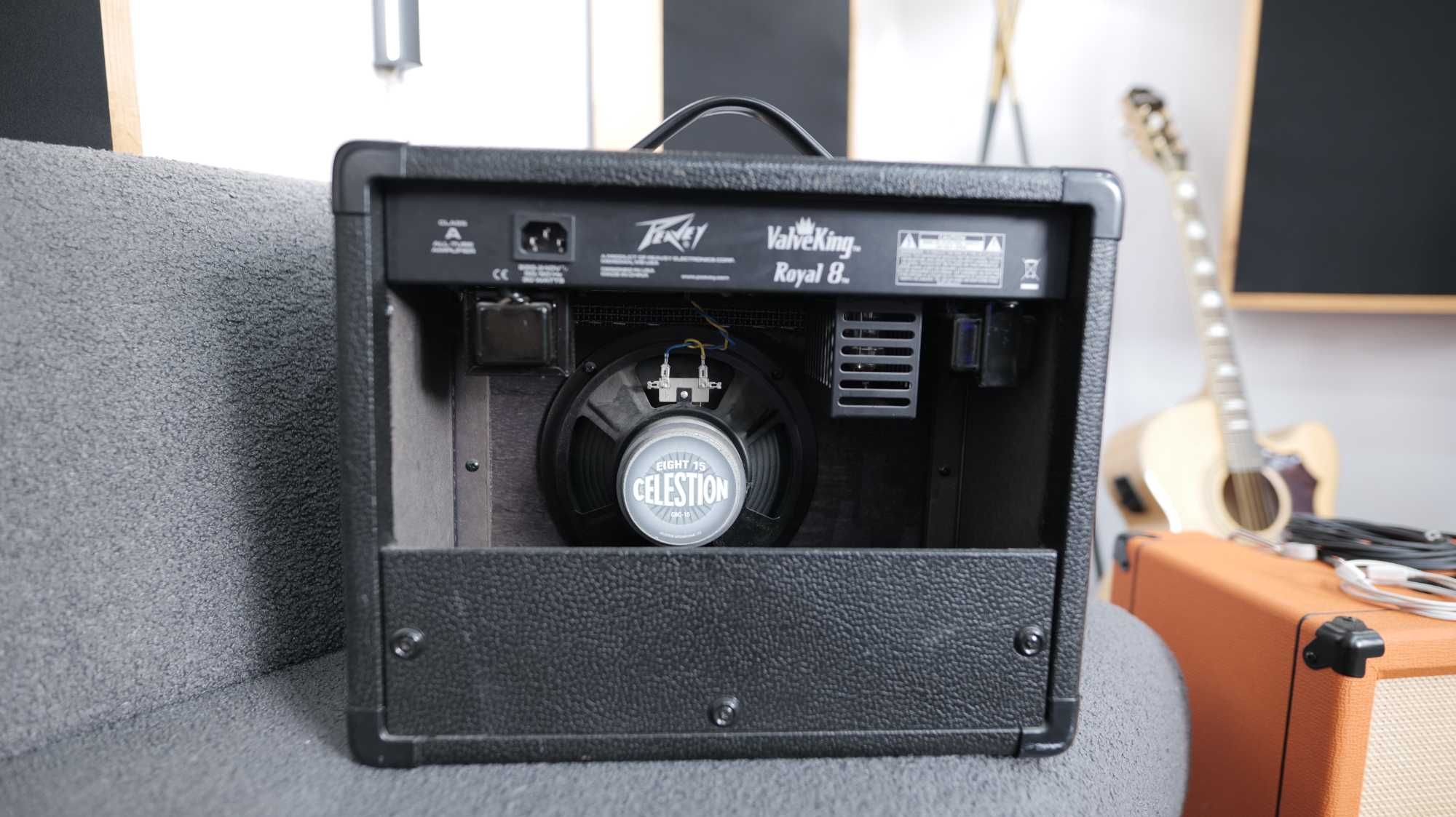Продам ламповый гитарный комбик Peavey Royal 8 (бу)