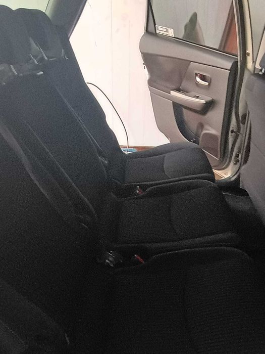 Toyota Prius Plus Hybrid si GPL