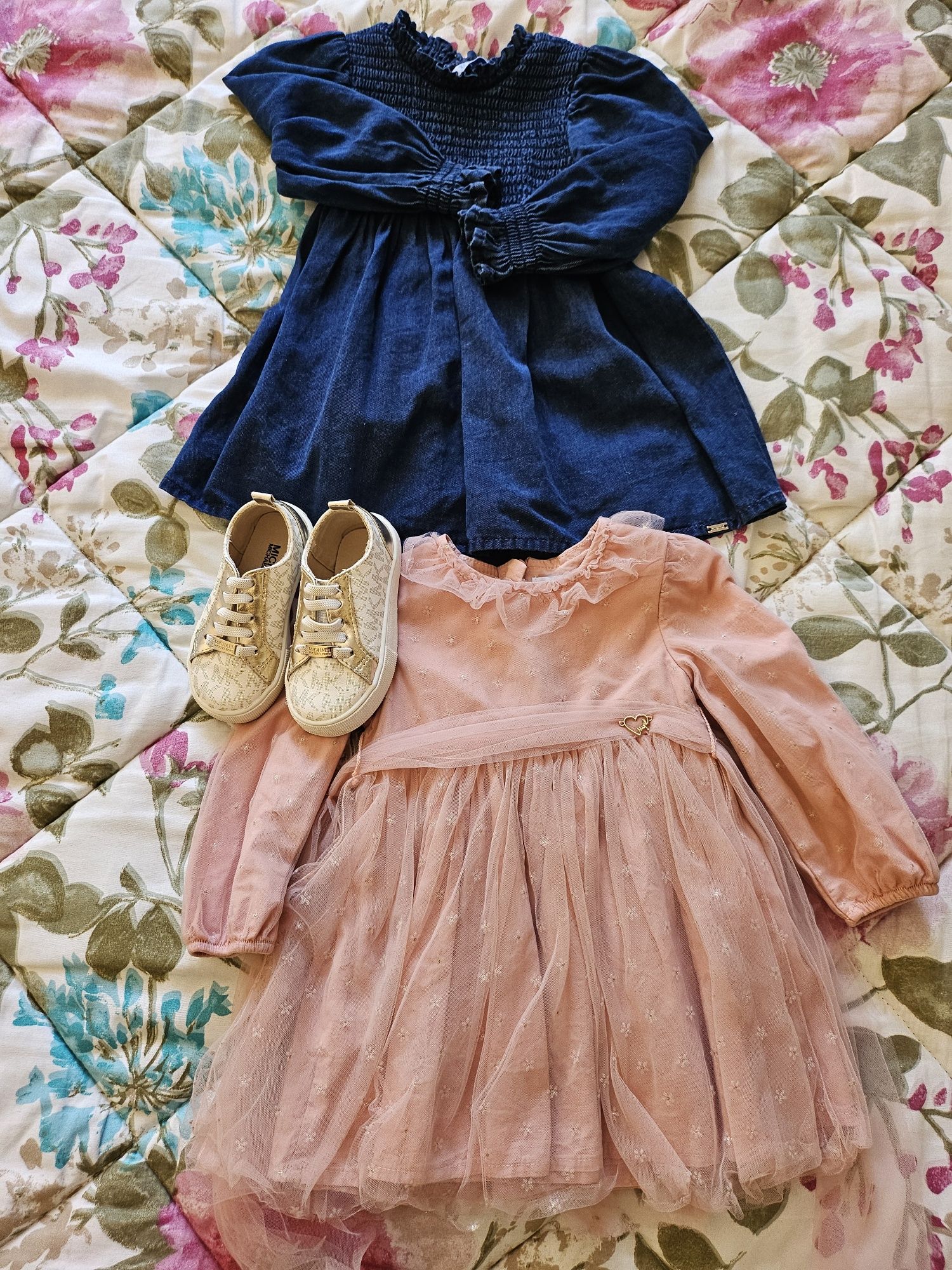 Дрехи 12-18м и обувки 22н.за момиче. Mayoral, Puma, Reebok