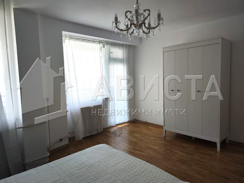 Дава се под наем Тристаен апартамент в София, Карпузица - 123 кв.м за 612 € - Снимка #4