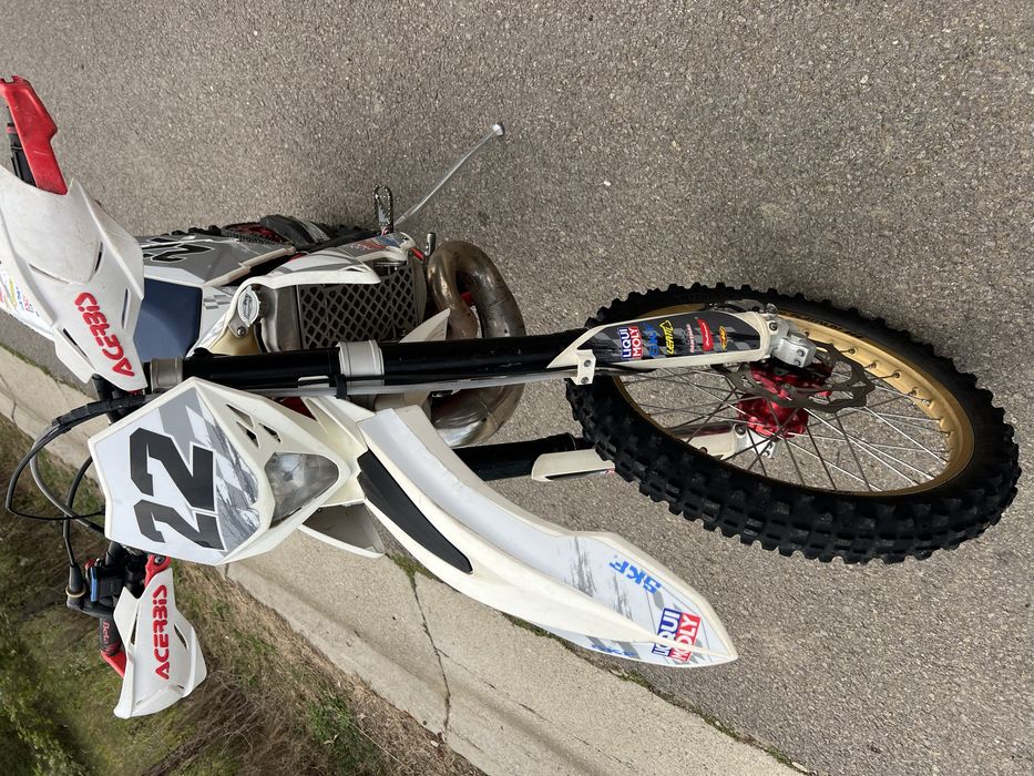 Vand Beta , 300 RR