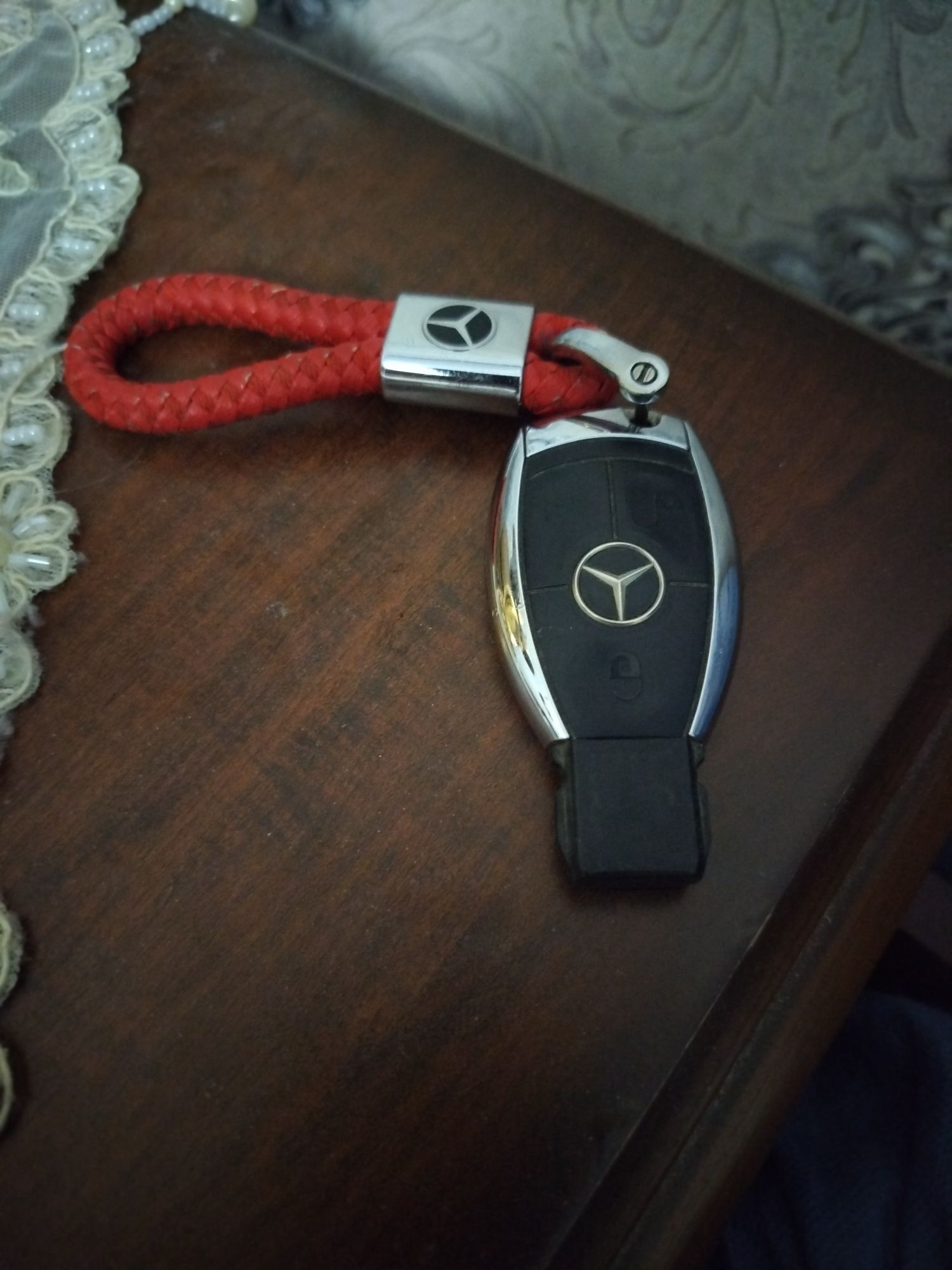 Mercedes pult  yangiday