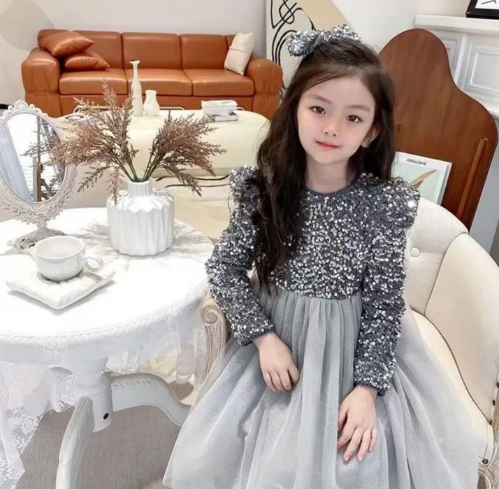 Продам новое велюровое платье