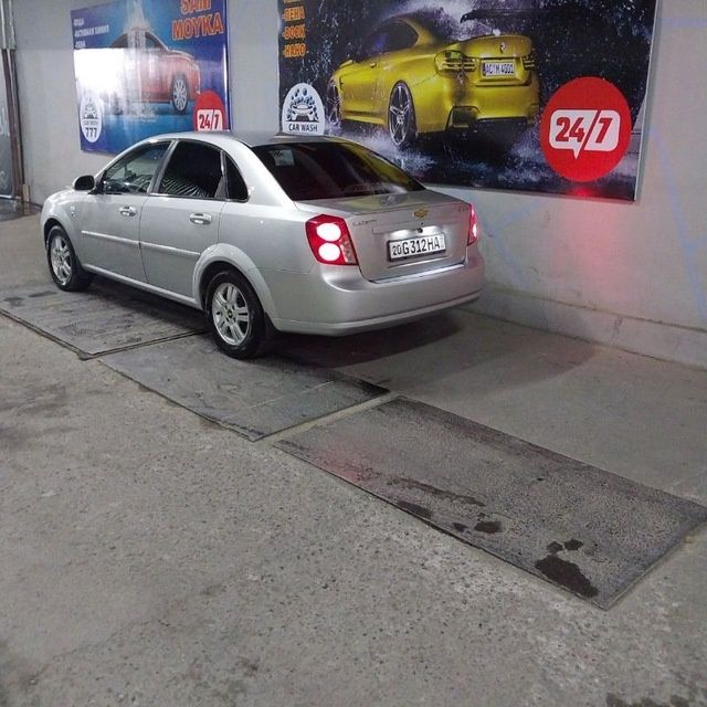 Laseti  sotiladi