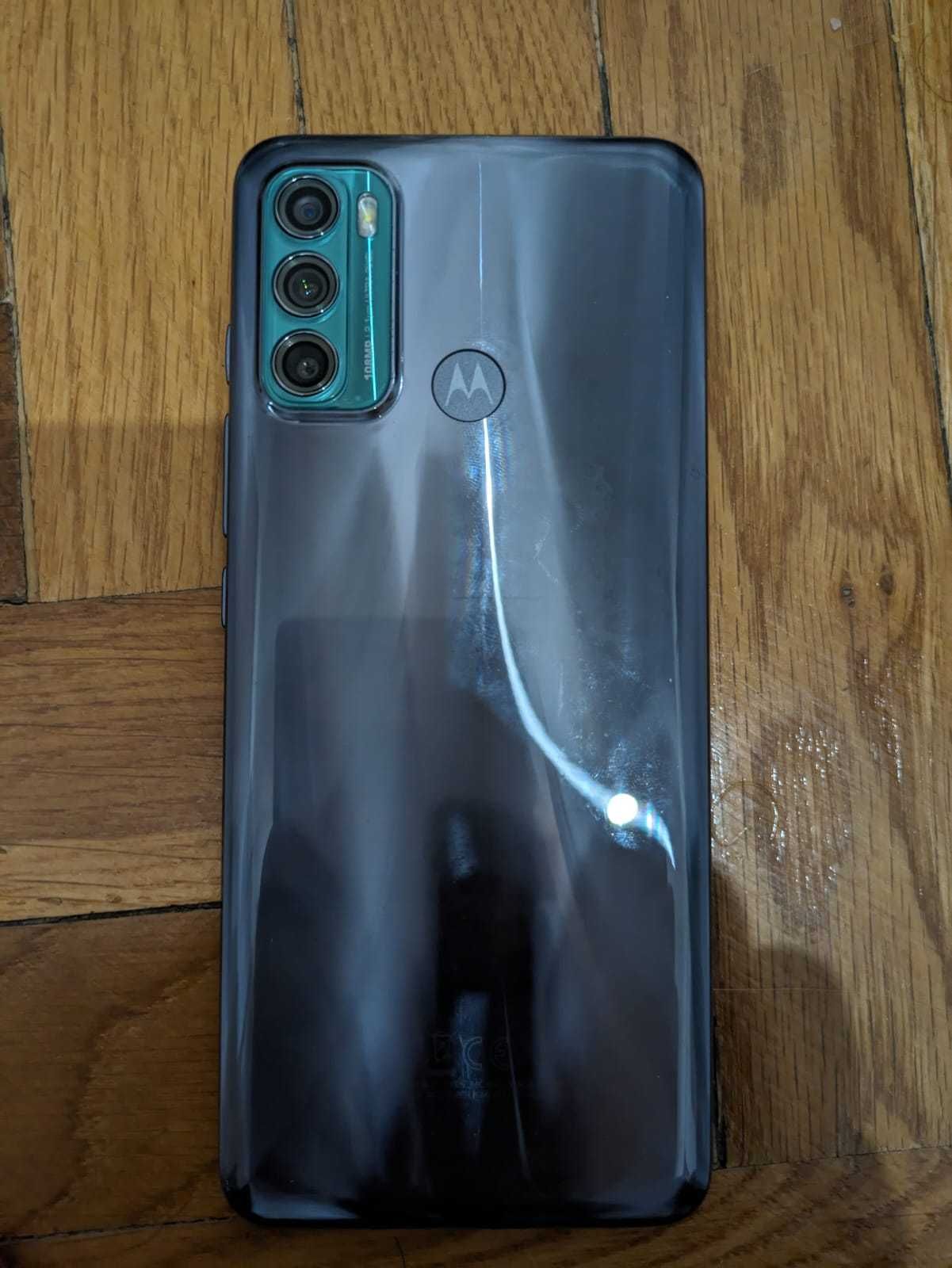 Motorola G60 cu încărcător, la cutie, bine îngriji, 128GB 6GB RAM