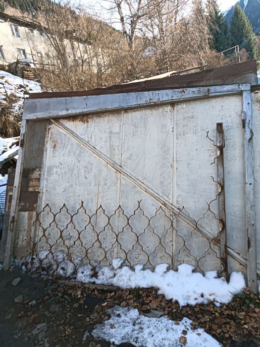 Прпродам гараж железный разборный