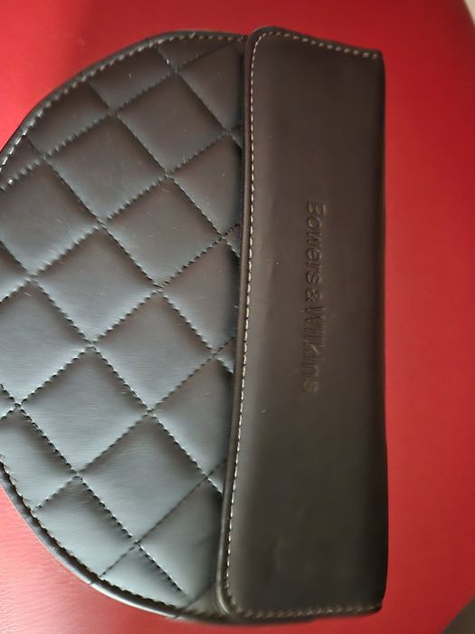 Casti Bowers&Wilkins