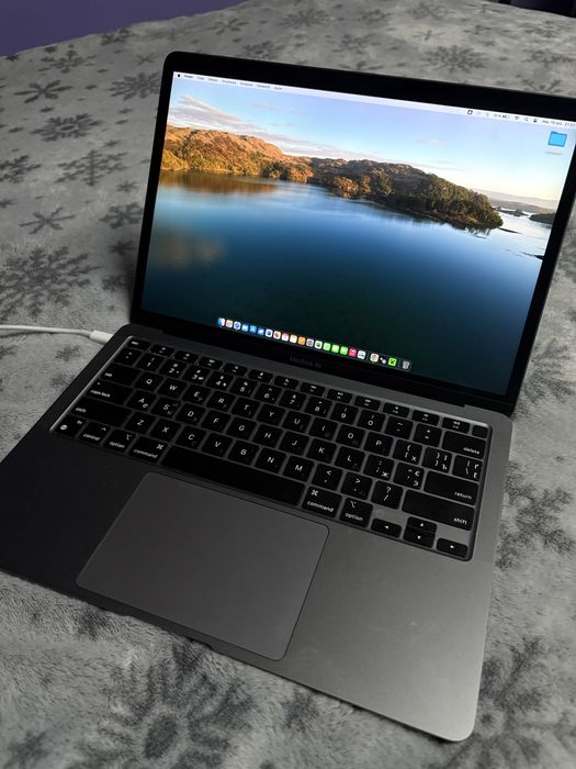 Macbook air M1 2020