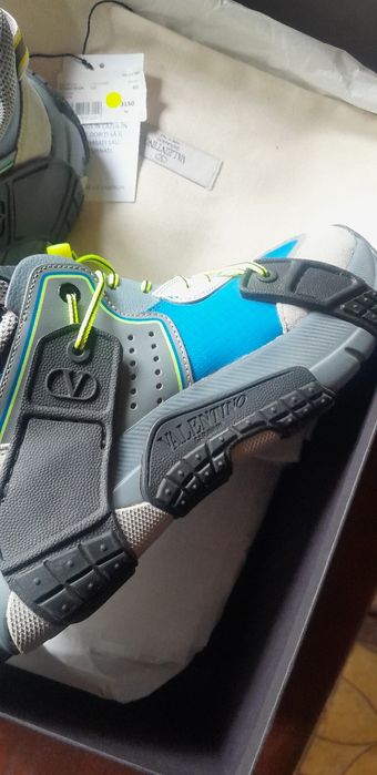 Adidasi Valentino Garavani, sneakers originali