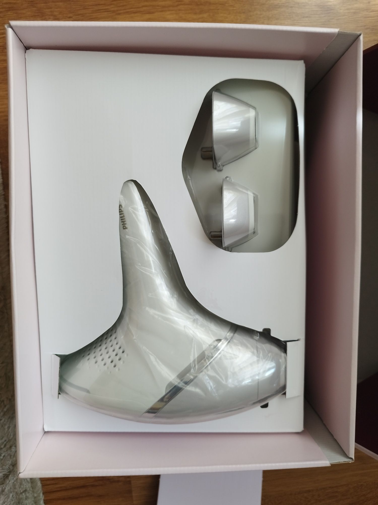 Фотоепилатор Philips Lumea Prestige