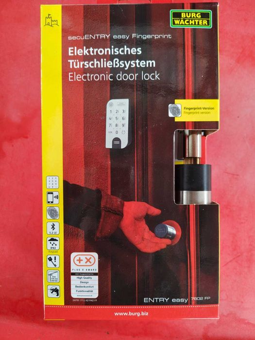 Sistem electronic de închidere a ușilor