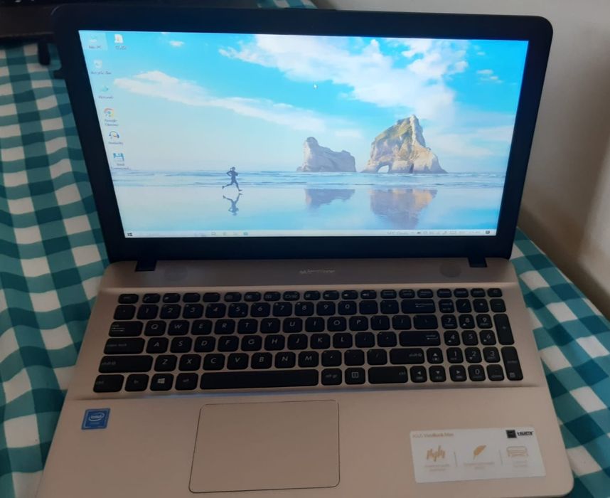 Laptop Asus ca nou