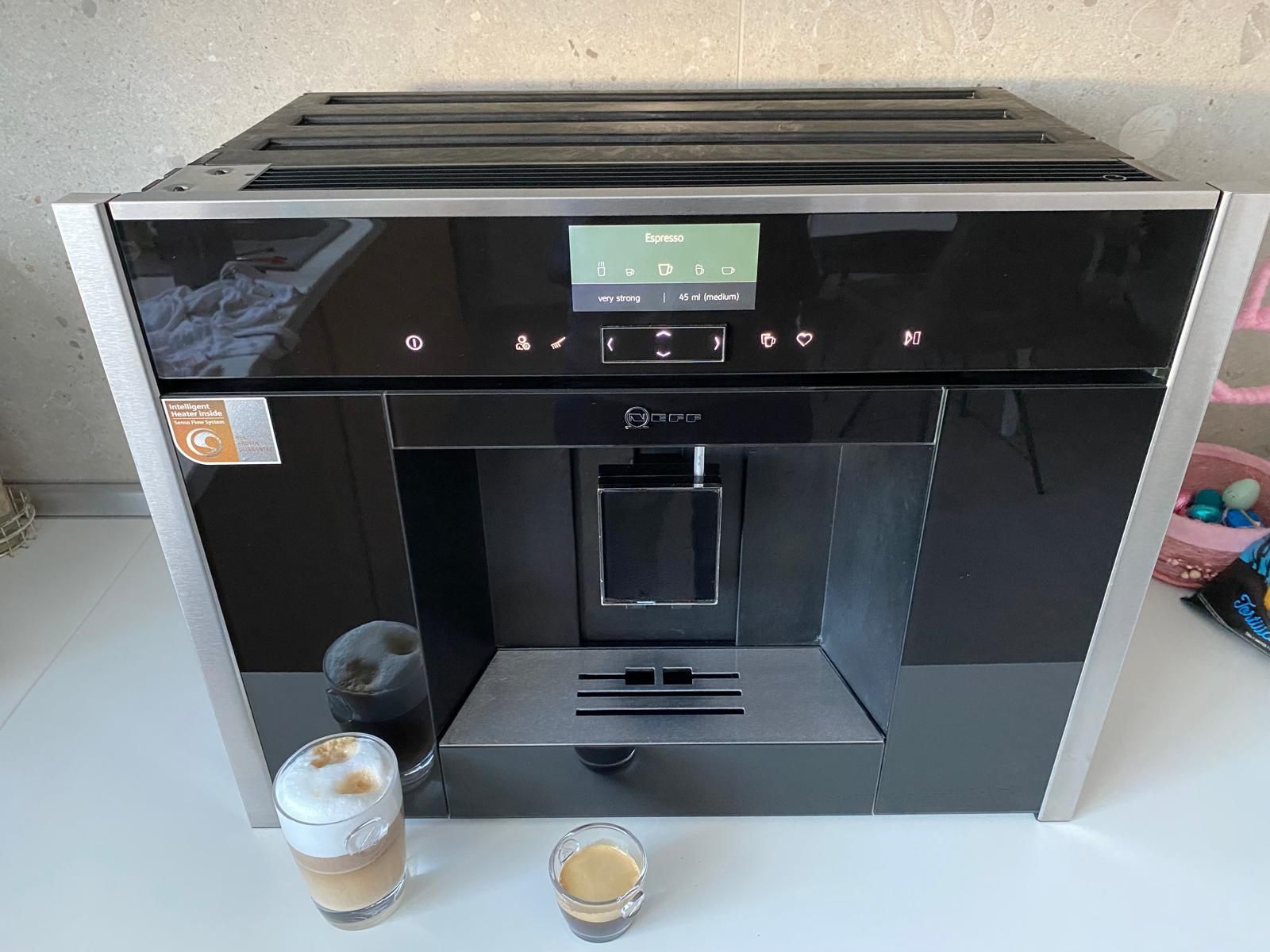 Aparat de cafea incorporabi NEFFl