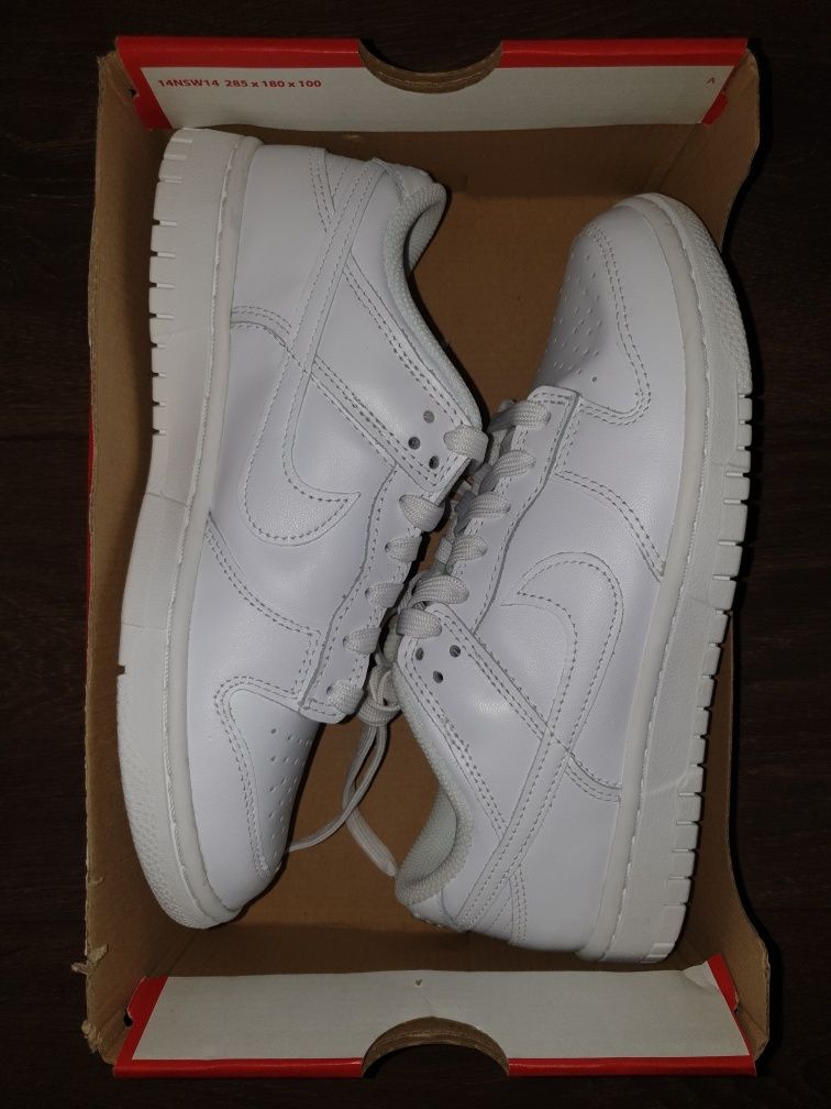 NOI Nike Dunk Low Triple White EU 37,5 & 38