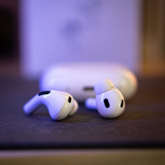 Apple AirPods Pro 2nd Gen, originale, cumpărate din MediaGalaxy