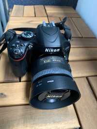 Nikon D5100 cu obiectiv fix 35mm