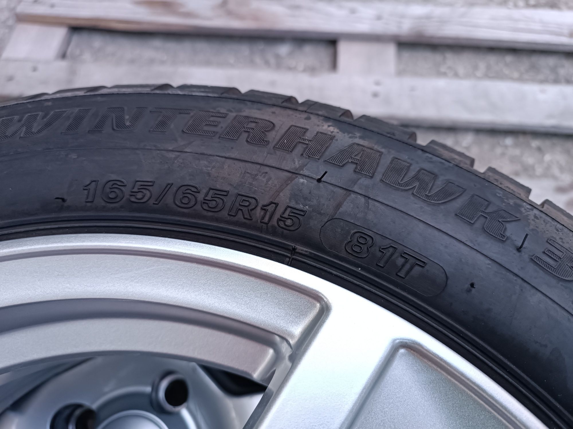 2бр зимни гуми 165/65/15 Firestone