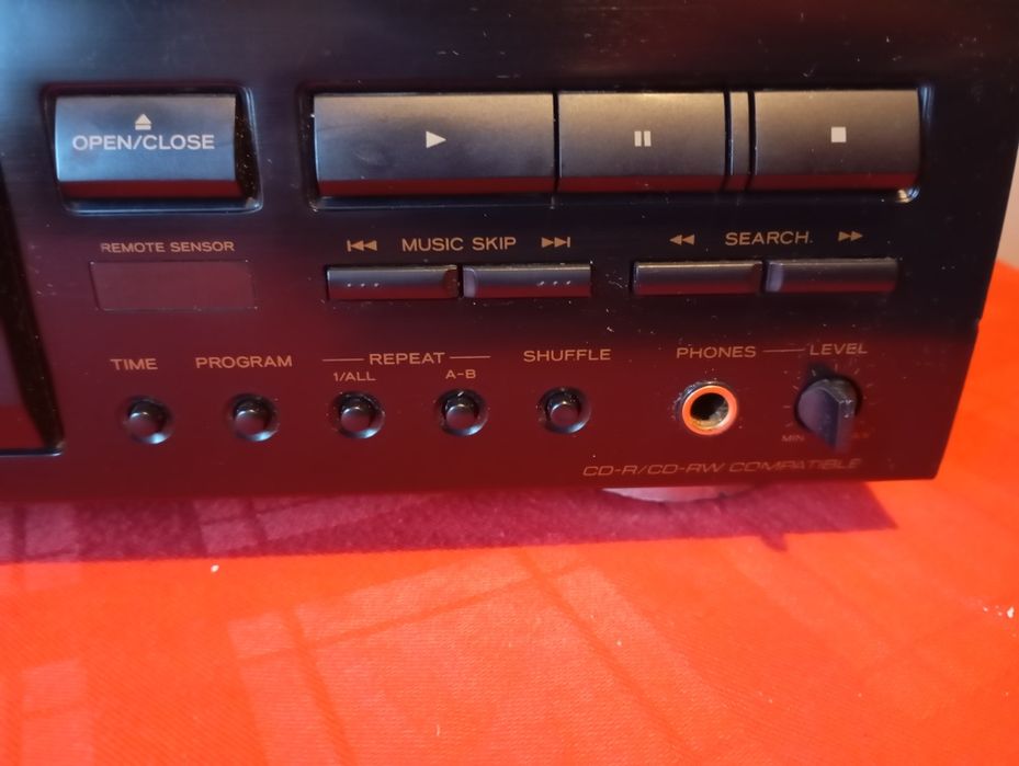 cd player TEAC model CD-P1250
