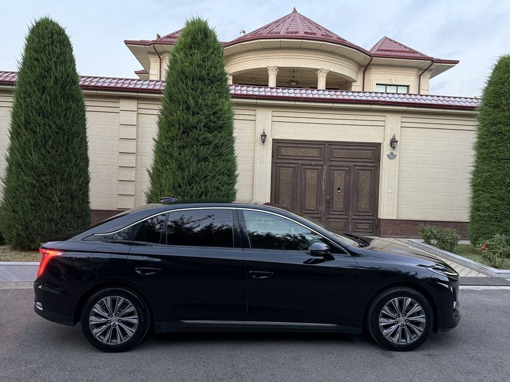 Hongqi eq-5 450km