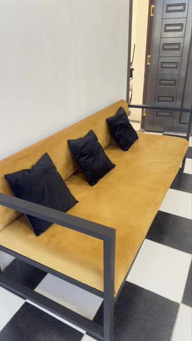 Loft divan sotiladi, Ofis, o'quv markaz va oshxona/kafe uchun