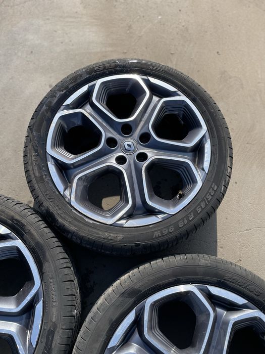 Jante / Roti Renault Kadjar R19 cu anvelope noi de vara