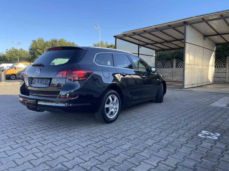 Vând Opel Astra J 1.7 cdti