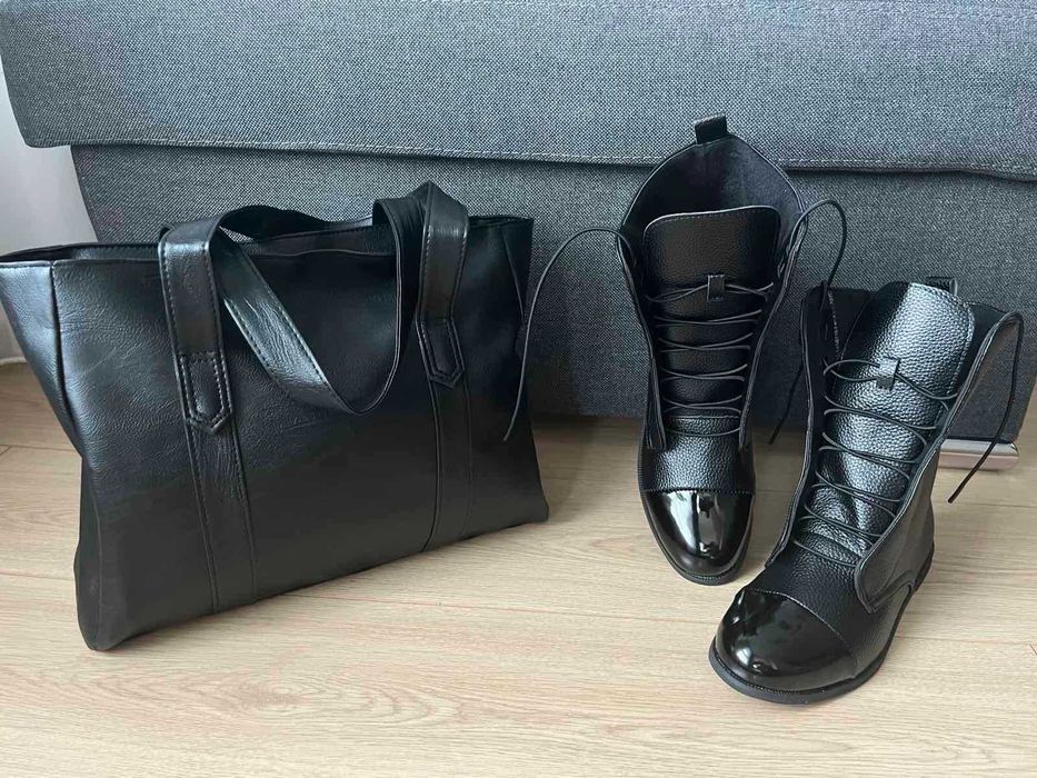 Дамски боти - 50 лв. и чанта - 20 лв.