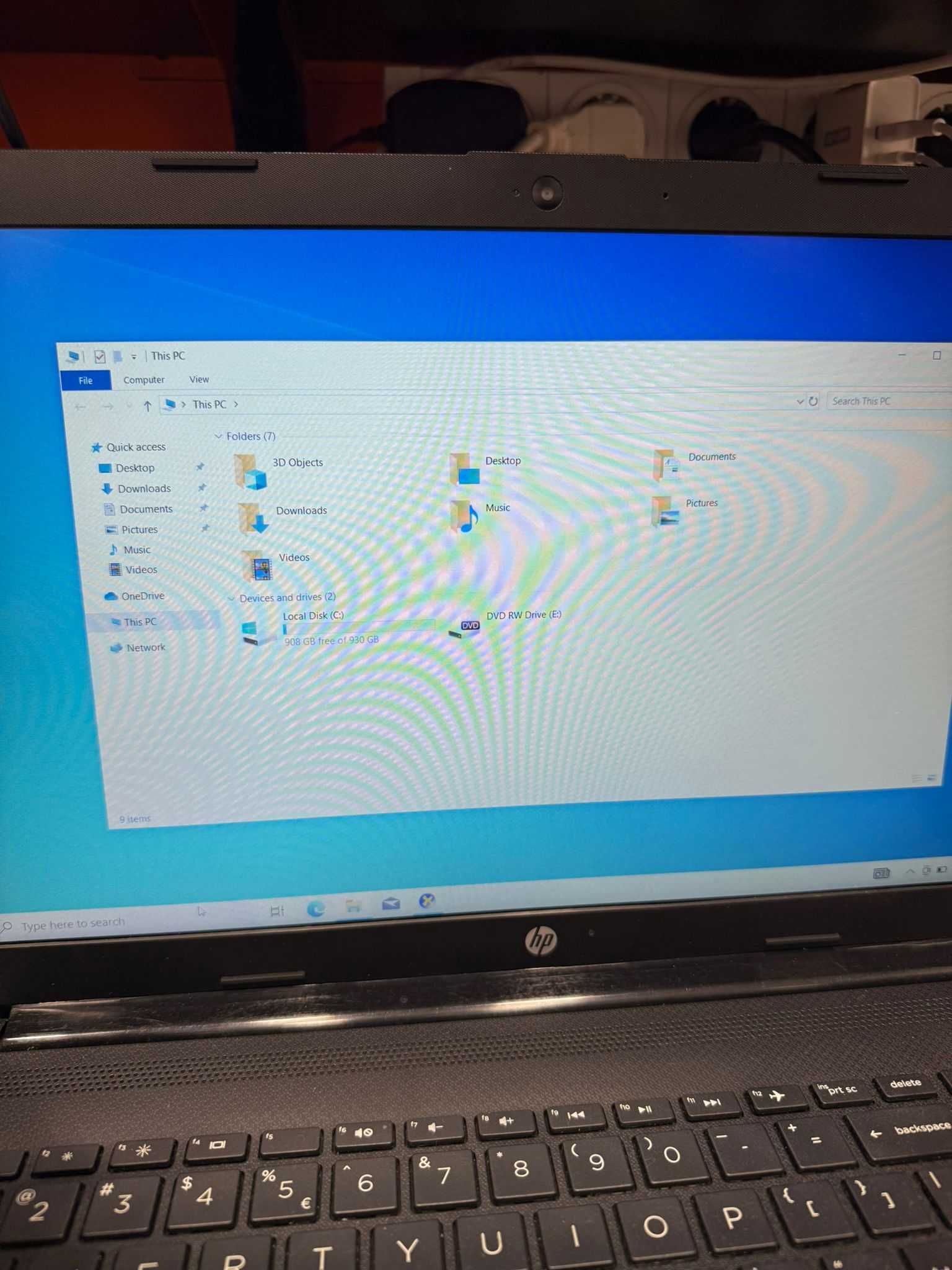 HOPE AMANET P2- Laptop HP Db1100ny / AMD Ryzen 5 3500 / 4 GB Ram