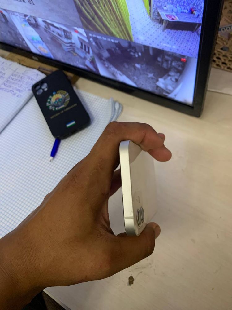 IPhone 12 karobka dakument bor . 64 lik 79 %  yomku 1xda hiraroq oladi
