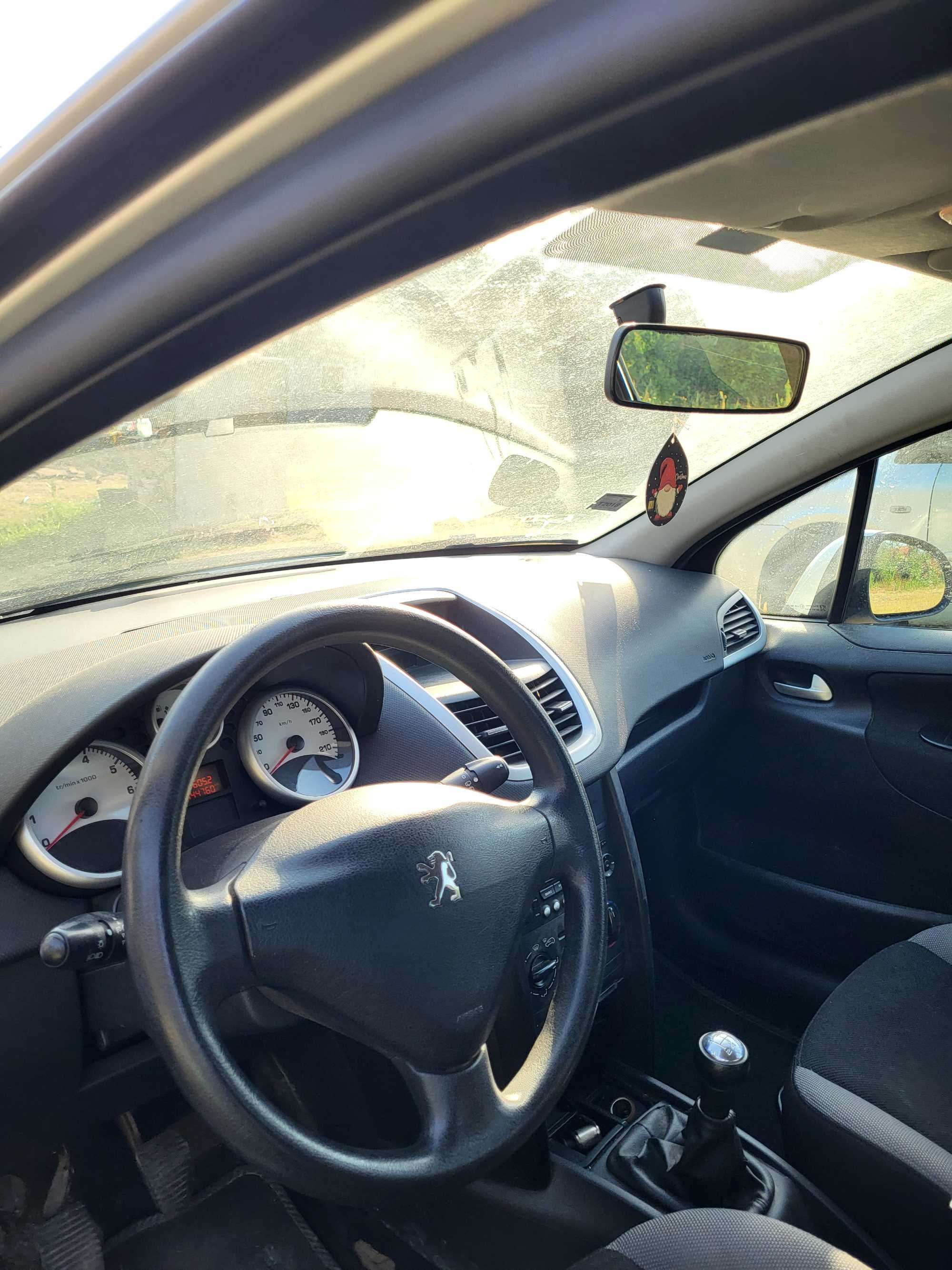 Peugeot 207 внос от Италия 2009 година