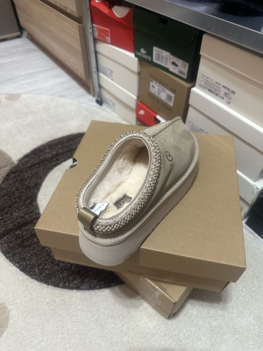 Slapi UGG Imblaniti Leather 38,40