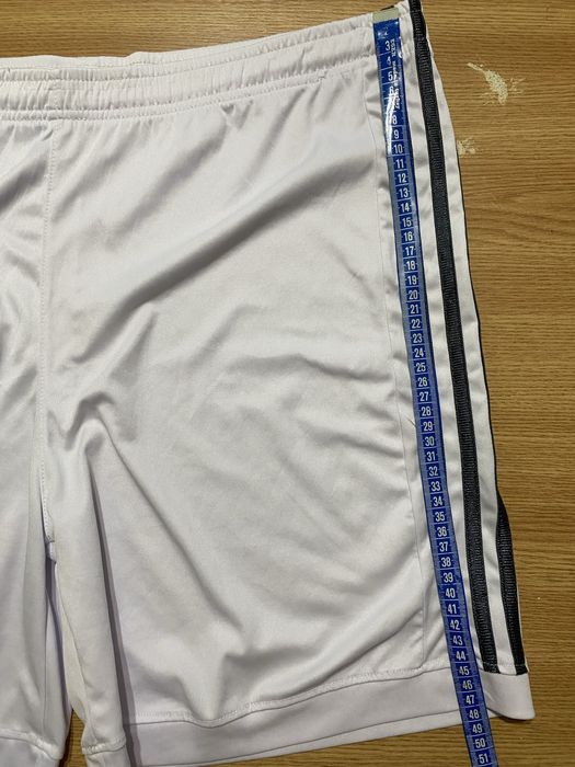 Pantaloni de fotbal scurti Real Madrid Adidas