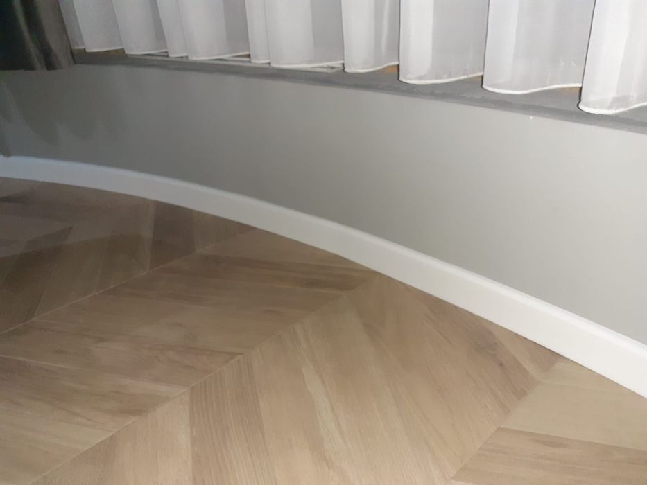 Montaj plintâ lipită Duropolimer Mdf Plastic.