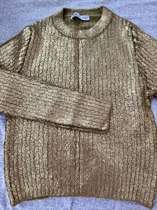 Златист пуловер Zara