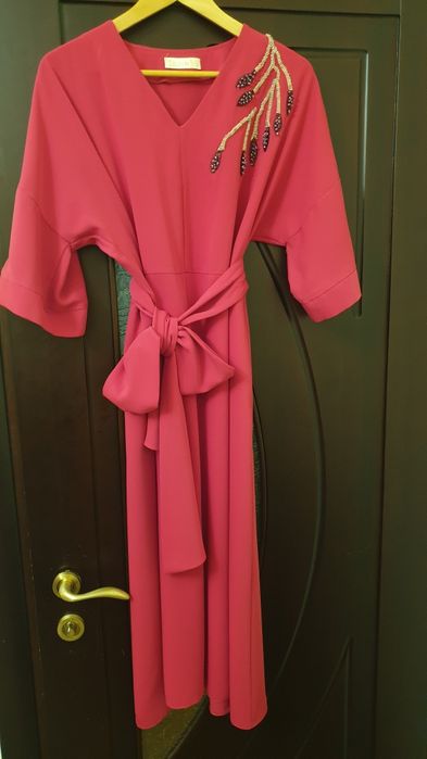 Продам платье женское