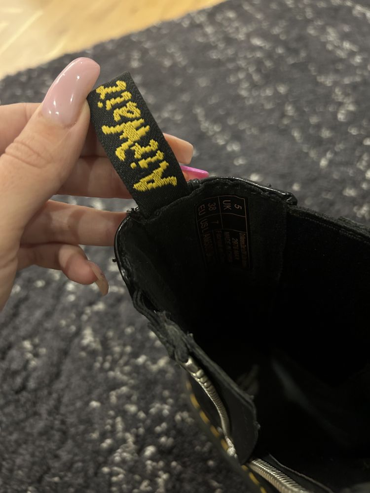 др мартенс DR MARTENS 38