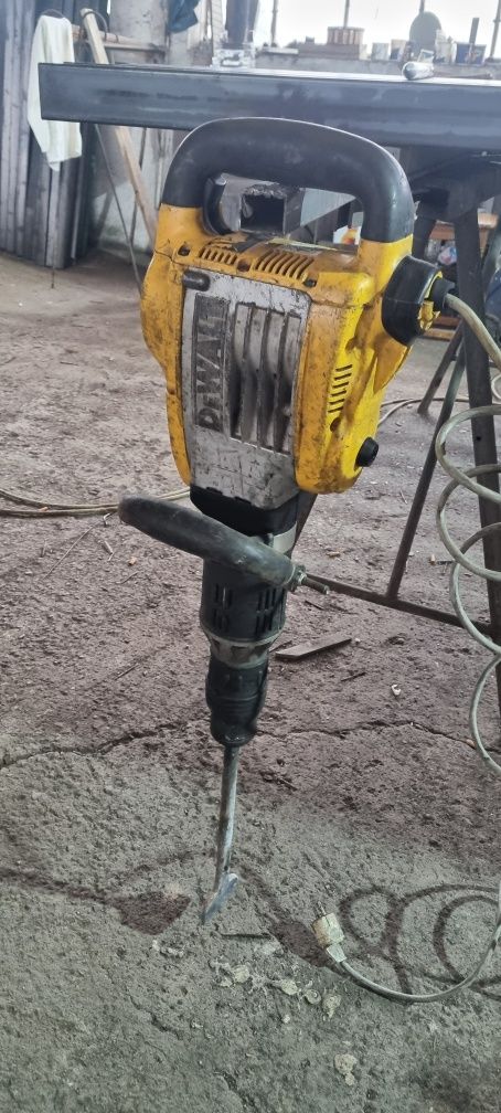 Picamer demolator dewalt 17 kg