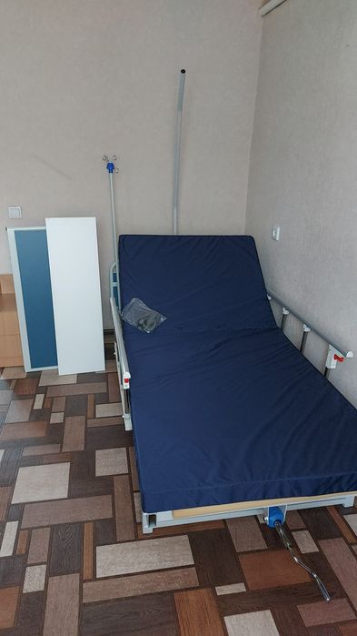 Медицинская кровать
