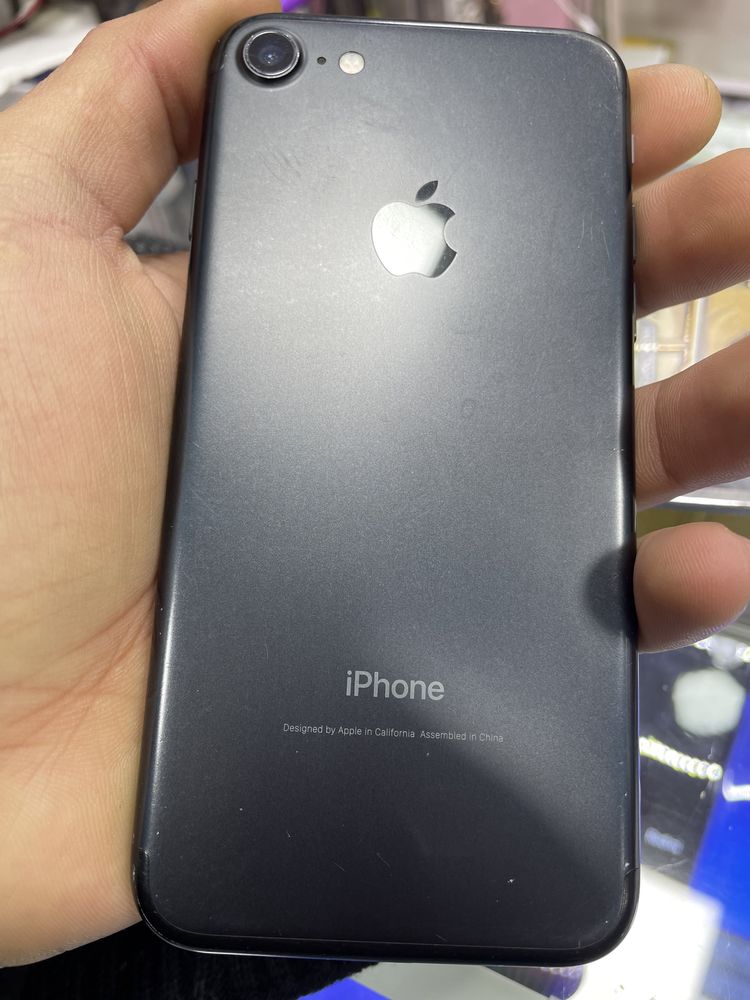 Iphone 7 128 black 77 batterry